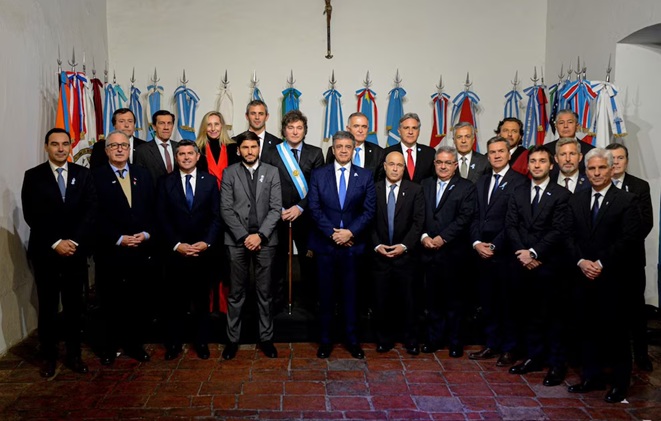 Javier Milei recibirá el jueves en Casa Rosada a un grupo de gobernadores para comenzar a negociar las reformas